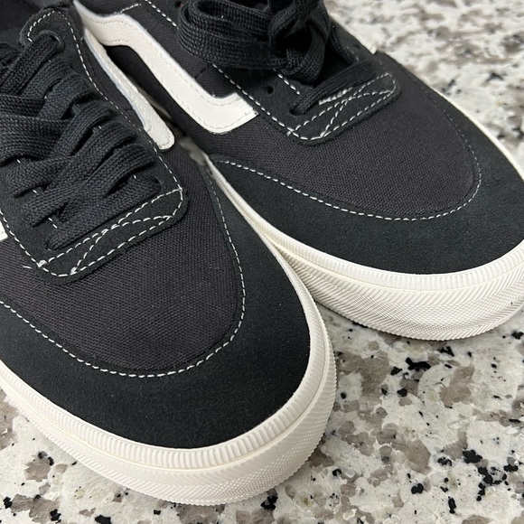 VANS GILBERT CROCKETT in RAVEN/MARSHMALLOW - Picture 4 of 9